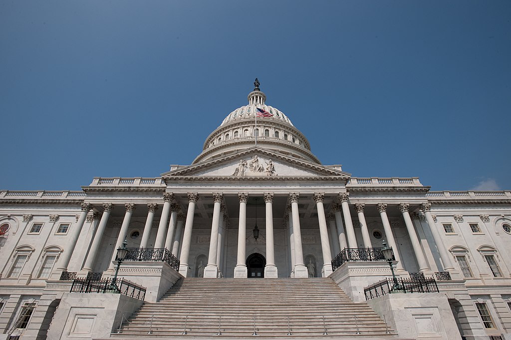 1024px-US_Capitol_Building_East_side_steps_and_dome.jpg